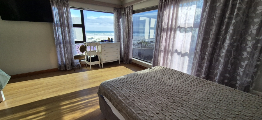 4 Bedroom Property for Sale in Van Riebeeckstrand Western Cape